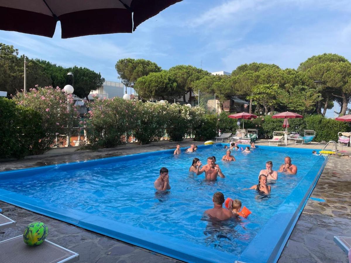 Hotel Franca Milano Marittima Eksteriør billede