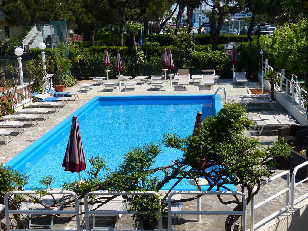 Hotel Franca Milano Marittima Eksteriør billede