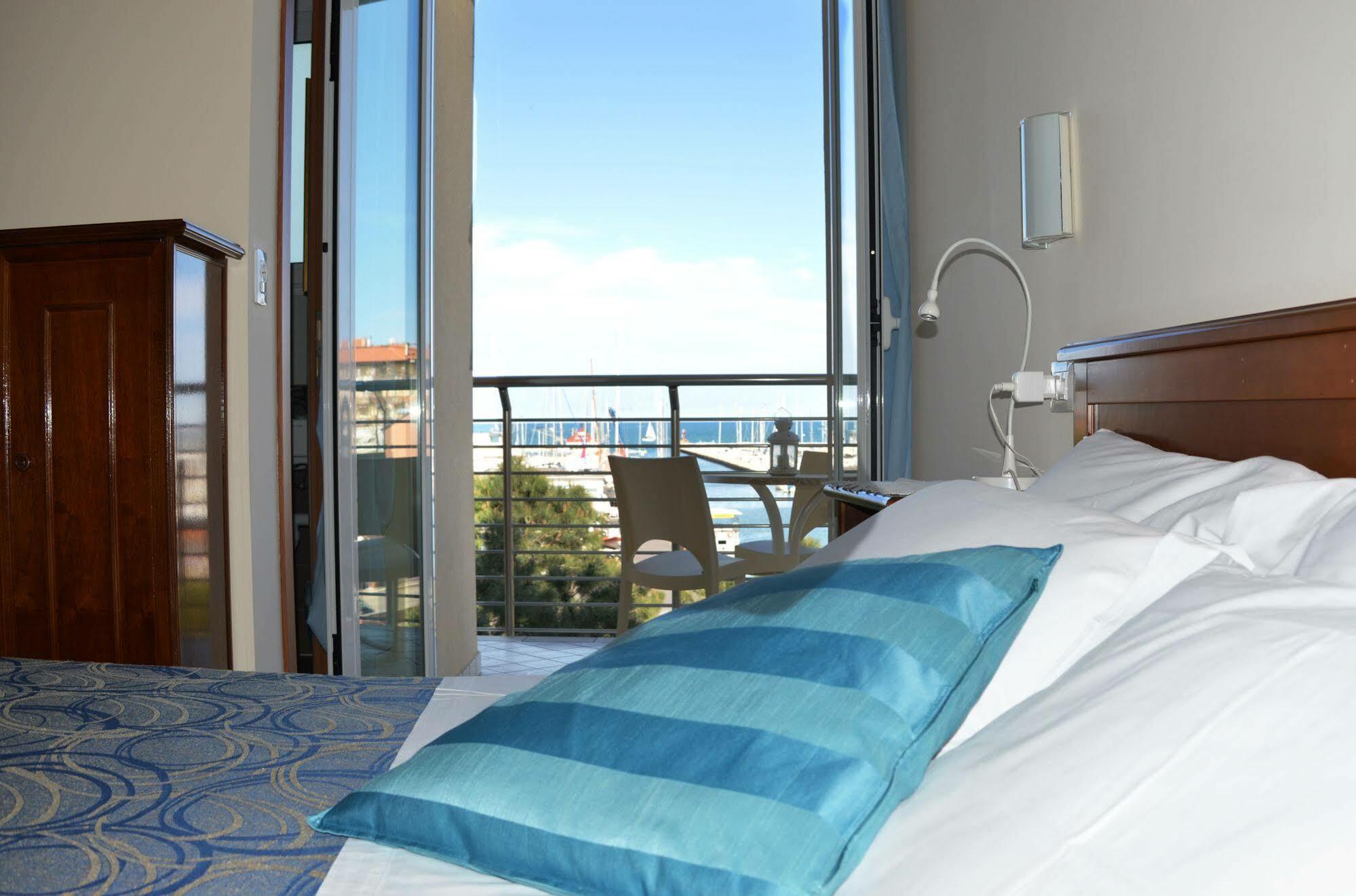 Hotel Franca Milano Marittima Eksteriør billede
